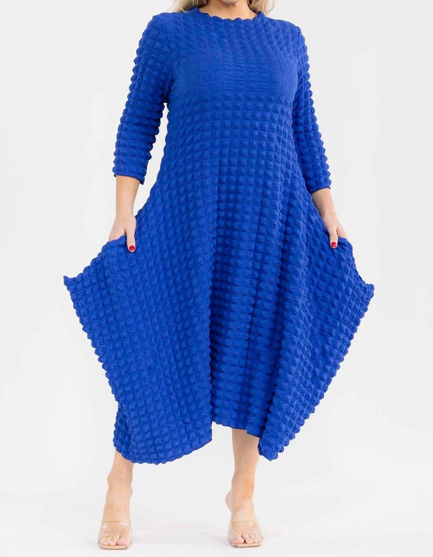 Karen T Design - Bubble Popcorn Maxi Dress